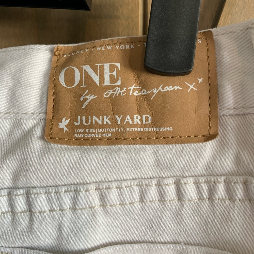 One teaspoon white skirt - Picture 9 of 11